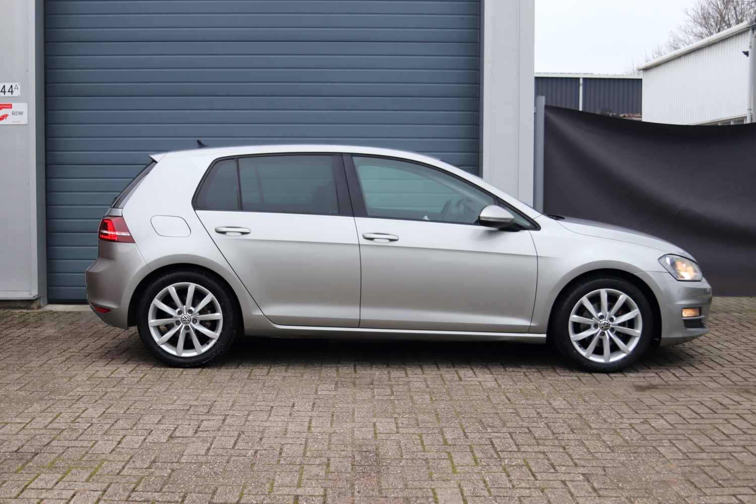 Volkswagen-Golf-VII-14TSI-2013-3SPD76-065.JPG