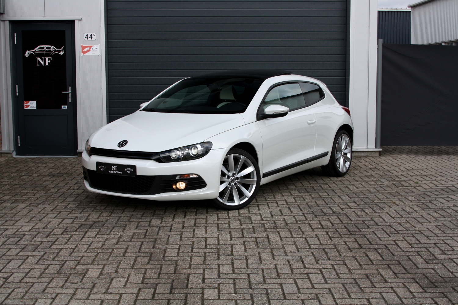 Volkswagen-Scirocco-2.0TSI-Collectors-Edition-2010-002.JPG