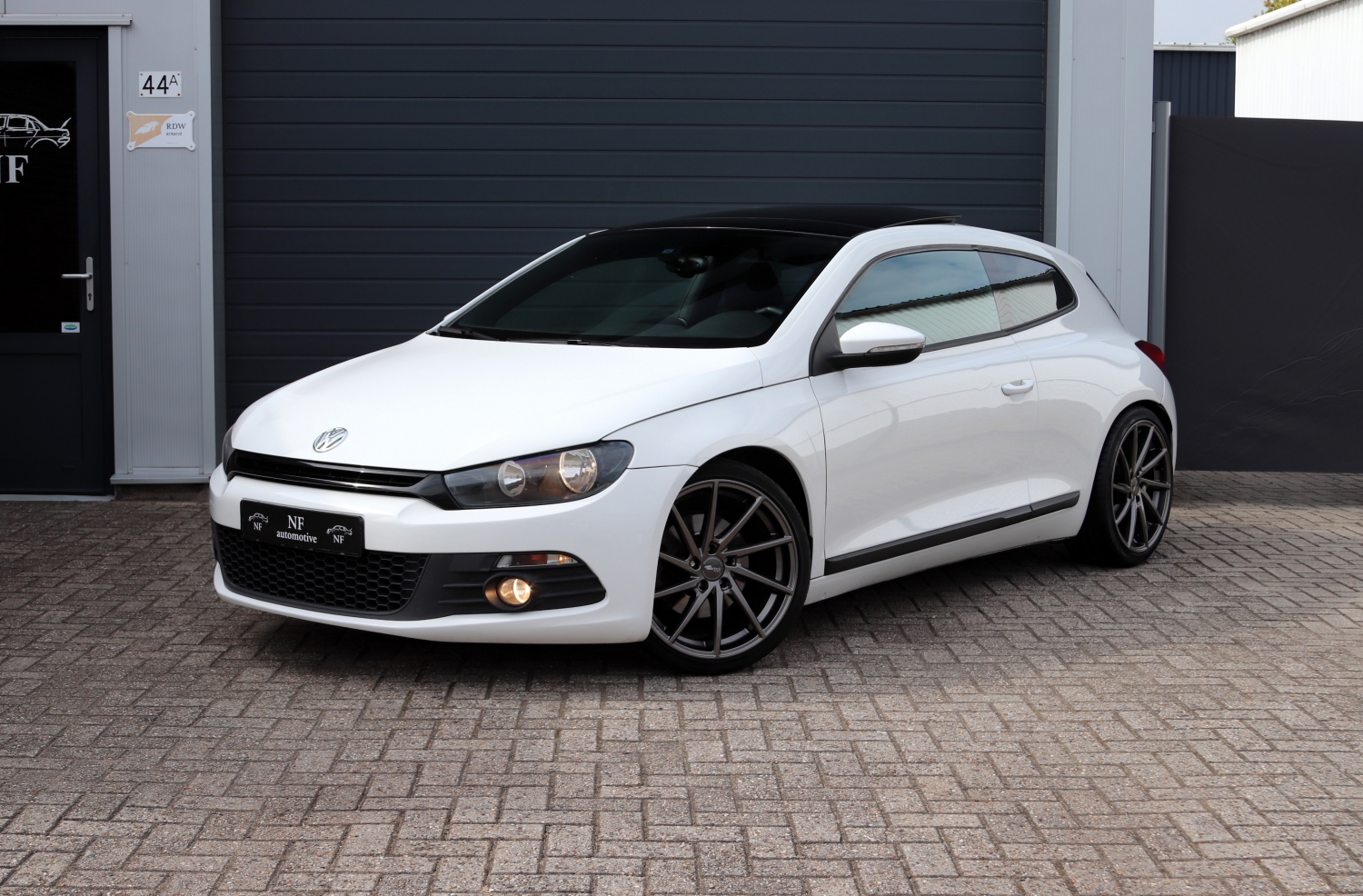 Volkswagen-Scirocco-20TSI-2008-40ZGS1-001.JPG