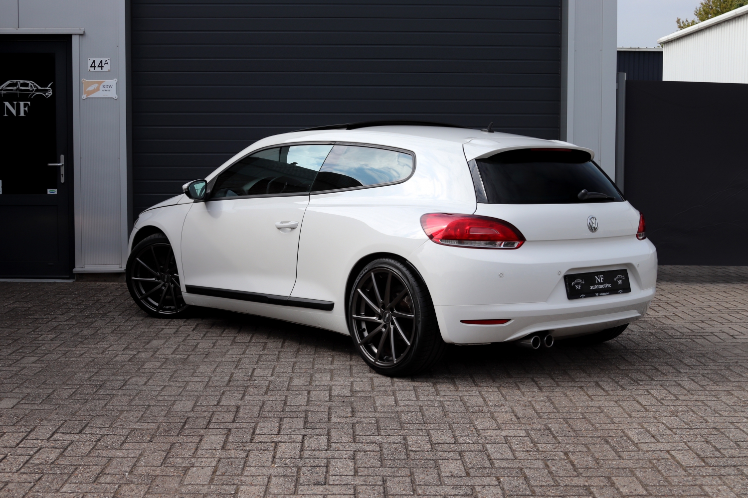 Volkswagen-Scirocco-20TSI-2008-40ZGS1-015.JPG