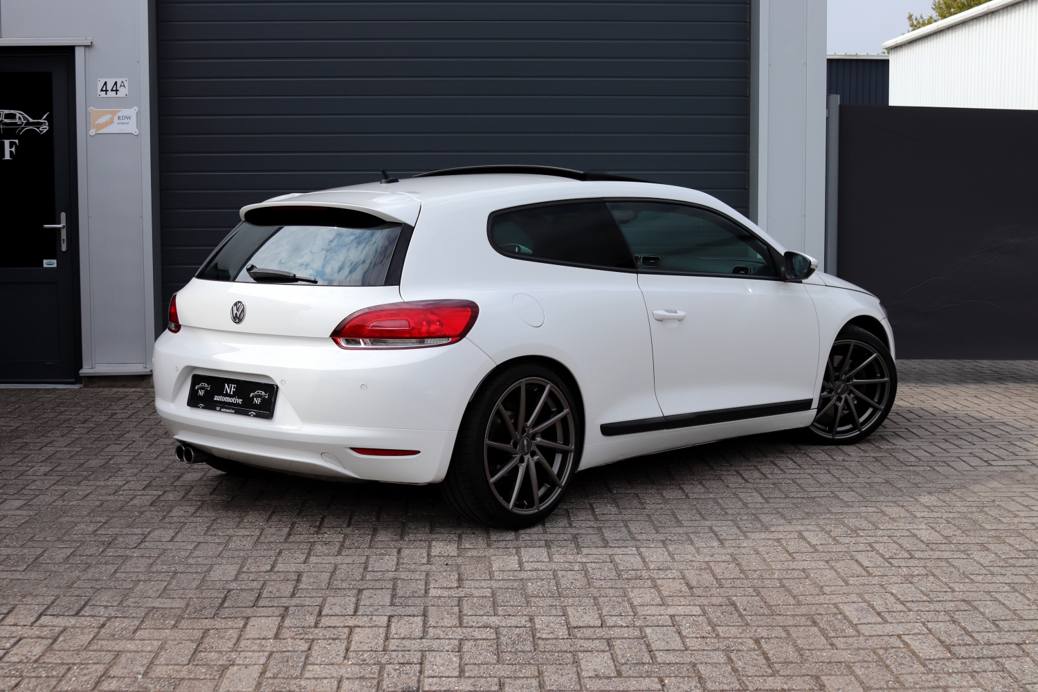 Volkswagen-Scirocco-20TSI-2008-40ZGS1-019.JPG