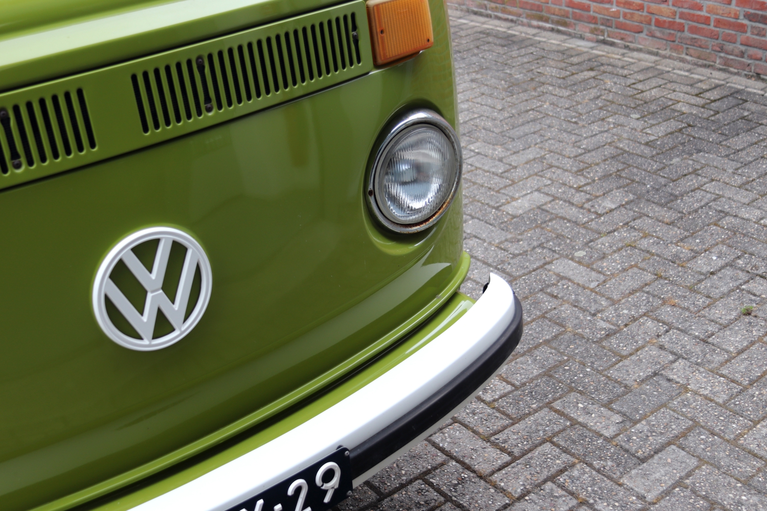 Volkswagen-T2-Westfalia-1976-79NX29-062.JPG