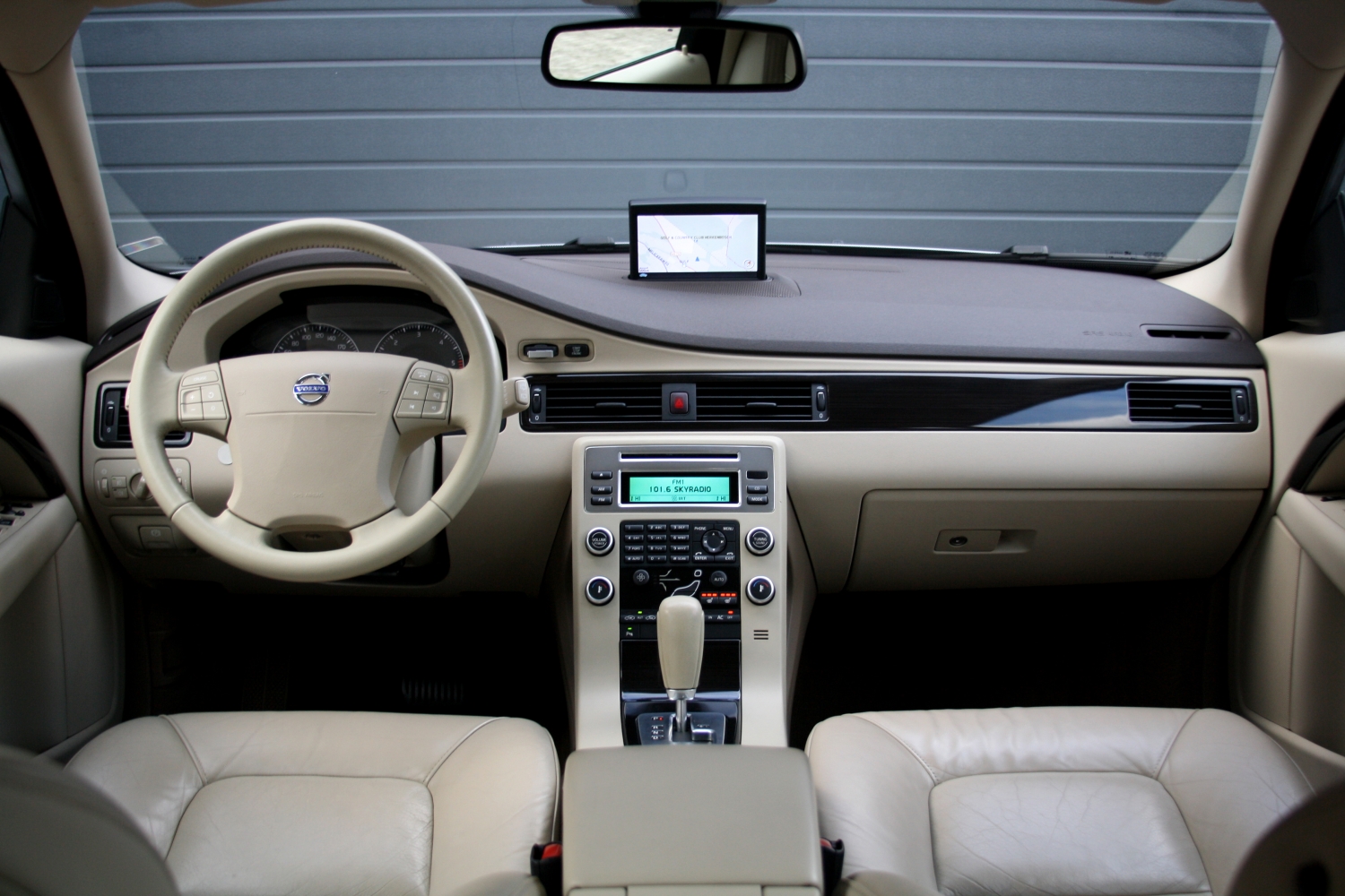 Volvo-V70-2.4D-2008-100.JPG