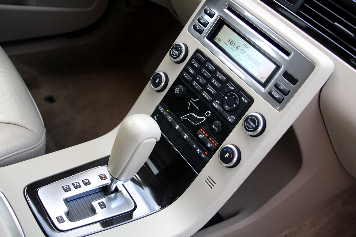 Volvo-V70-2.4D-2008-134.JPG