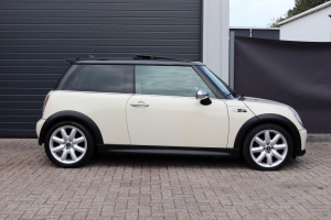 NF Automotive 2025-09-20-MINI-Cooper-S-R53-2006-3KNP37-023.JPG