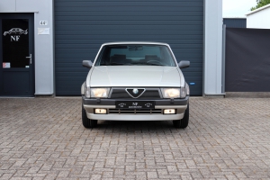 NF Automotive Alfa-Romeo-75-20TS-1987-RY42FV-013.JPG