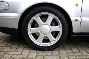 NF Automotive Audi-S8-1997-154.JPG