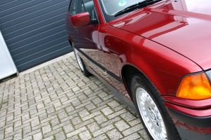 NF Automotive BMW-318is-E36-1992-022.JPG