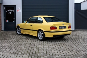 NF Automotive BMW-318is-E36-1992-125.JPG