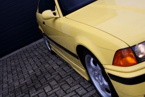 NF Automotive BMW-318is-E36-1992-137.JPG