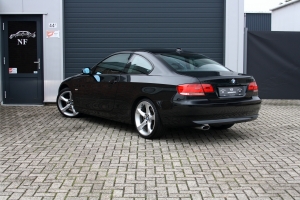 NF Automotive BMW-320D-Coupe-E92-2007-014.JPG