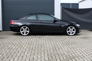 NF Automotive BMW-320D-Coupe-E92-2007-094.JPG