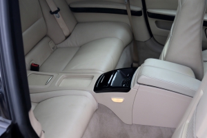 NF Automotive BMW-320i-Coupe-E92-2008-ZT632J-034.JPG