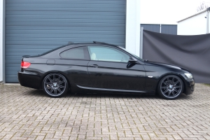 NF Automotive BMW-320i-Coupe-E92-2008-ZT632J-066.JPG