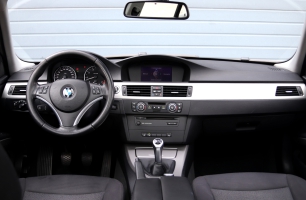 NF Automotive BMW-320i-Touring-E91-2007-96KBD6-025.JPG
