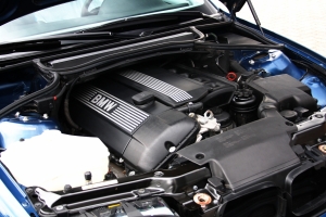 NF Automotive BMW-323CI-E46-1999-082.JPG