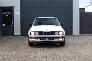NF Automotive BMW-325i-Cabriolet-E30-1986-65RRT2-011.JPG