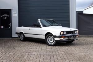 NF Automotive BMW-325i-Cabriolet-E30-1986-65RRT2-014.JPG