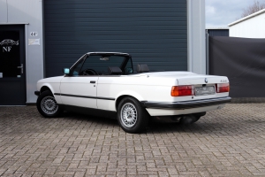 NF Automotive BMW-325i-Cabriolet-E30-1986-65RRT2-016.JPG