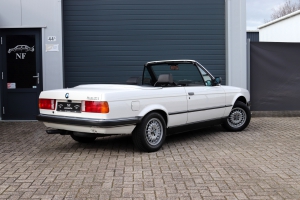 NF Automotive BMW-325i-Cabriolet-E30-1986-65RRT2-026.JPG