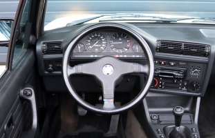 NF Automotive BMW-325i-Cabriolet-E30-1986-65RRT2-040.JPG