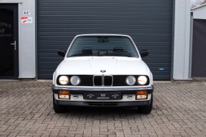 NF Automotive BMW-325i-E30-Cabriolet-65RRT2-2167-002.JPG