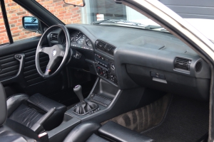 NF Automotive BMW-325i-E30-Cabriolet-65RRT2-2167-009.JPG