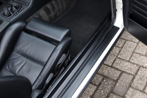 NF Automotive BMW-325i-E30-Cabriolet-65RRT2-2167-015.JPG