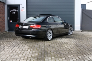 NF Automotive BMW-335i-E92-2007-025.JPG