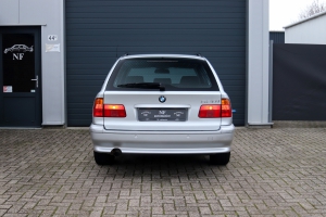 NF Automotive BMW-520i-Touring-E39-2001-G467GK-021.JPG