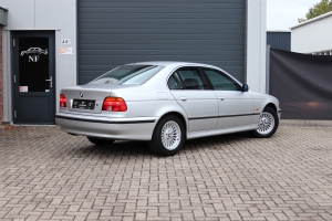 NF Automotive BMW-523i-Sedan-E39-10FBHS-017.JPG