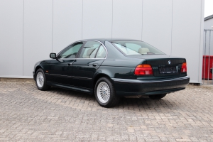 NF Automotive BMW-523i-Sedan-E39-10FBHS-200.JPG