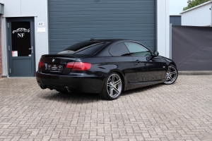 NF Automotive BMW-525i-Sedan-E39-14GPGD-104.JPG