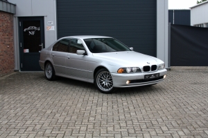 NF Automotive BMW-525i-Sedan-E39-2001-15GLHJ-015.JPG