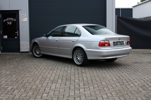 NF Automotive BMW-525i-Sedan-E39-2001-15GLHJ-019.JPG