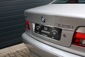 NF Automotive BMW-525i-Sedan-E39-2001-15GLHJ-135.JPG