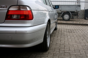 NF Automotive BMW-525i-Sedan-E39-2001-15GLHJ-144.JPG