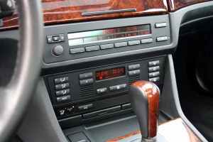 NF Automotive BMW-528i-Sedan-E39-1996-6KZL56-098.JPG