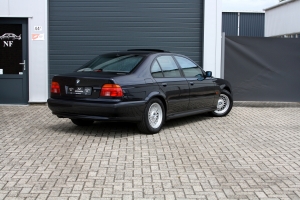 NF Automotive BMW-528i-Sedan-E39-1997-8SFL00-005.JPG