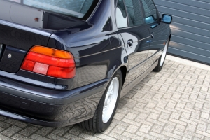 NF Automotive BMW-528i-Sedan-E39-1997-8SFL00-010.JPG