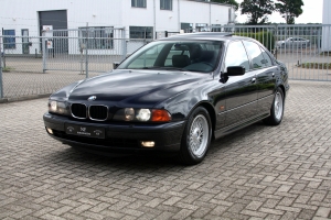 NF Automotive BMW-528i-Sedan-E39-1997-8SFL00-044.JPG