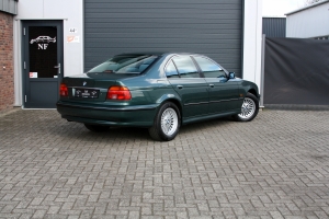 NF Automotive BMW-528i-Sedan-E39-1997-RBSSX54-005.JPG