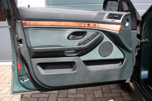 NF Automotive BMW-528i-Sedan-E39-1997-RBSSX54-015.JPG