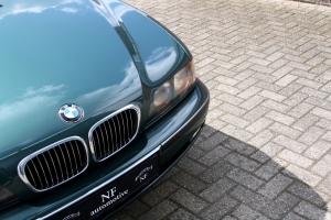 NF Automotive BMW-528i-Sedan-E39-1997-RBSSX54-023.JPG
