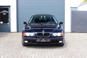 NF Automotive BMW-528i-Sedan-E39-1998-007.JPG