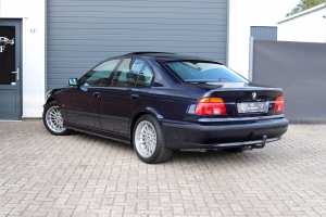 NF Automotive BMW-528i-Sedan-E39-1998-013.JPG