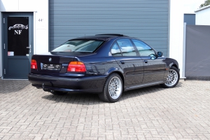 NF Automotive BMW-528i-Sedan-E39-1998-019.JPG