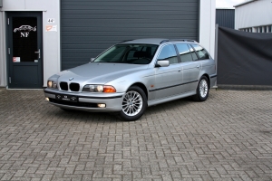 NF Automotive BMW-528i-Touring-E39-1998-001.JPG