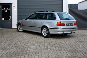 NF Automotive BMW-528i-Touring-E39-1998-004.JPG