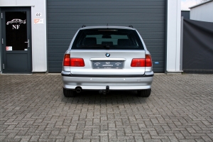 NF Automotive BMW-528i-Touring-E39-1998-006.JPG